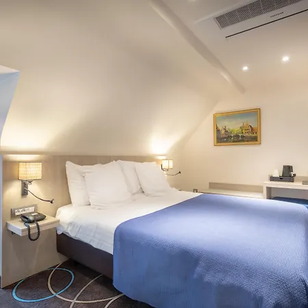 Hotel I 3*