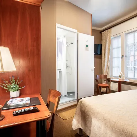 Hotel I
