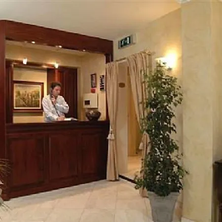 Hotel I
